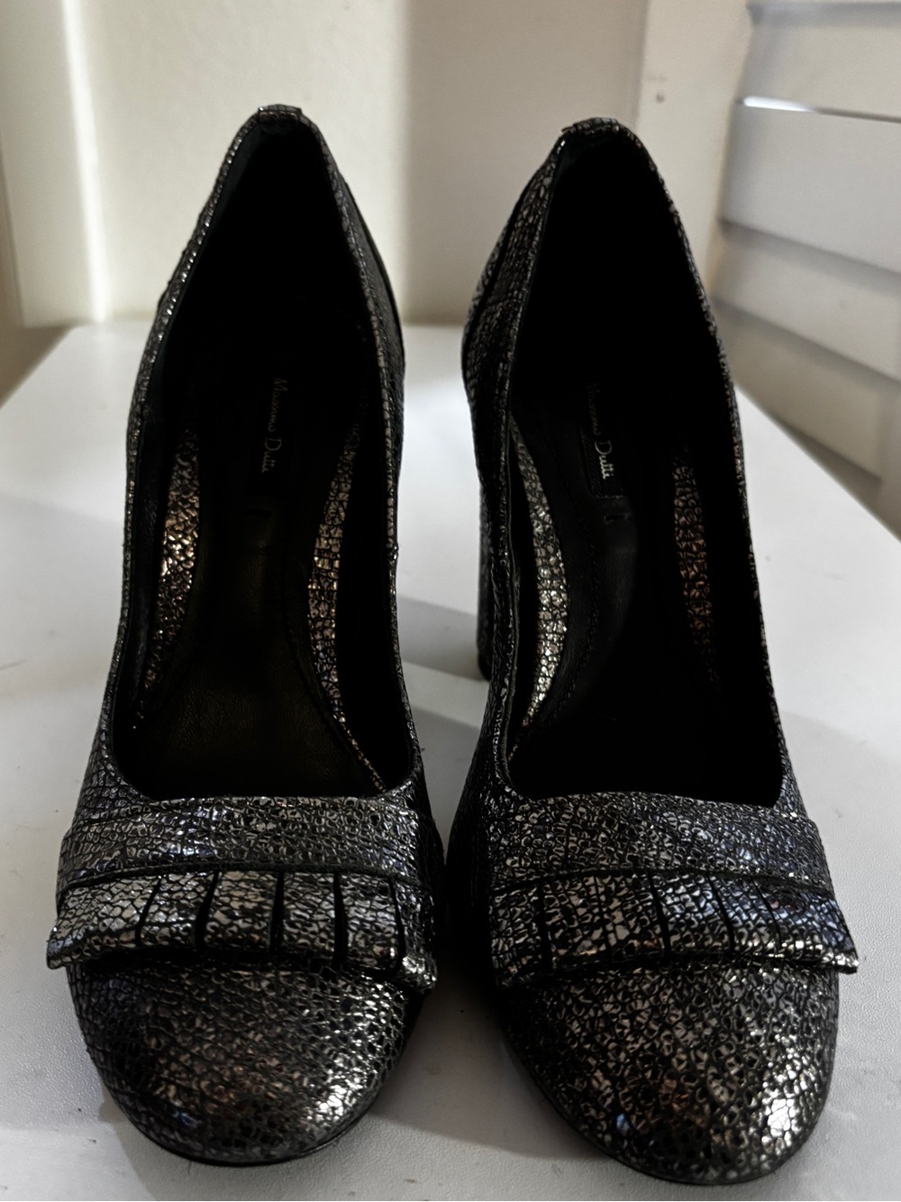 Massimo Dutti Metallic Black Textured Pumps
